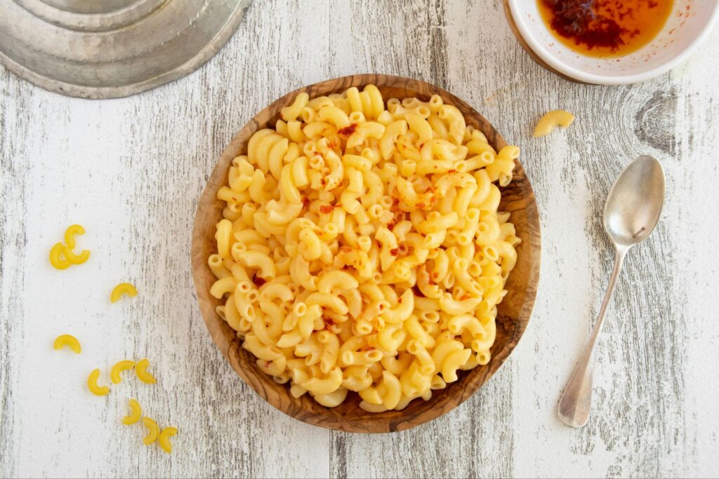 mac and cheese for two, easy mac and cheese, creamy mac and cheese, beginner recipe, small batch mac and cheese, comfort food for two, homemade mac and chees