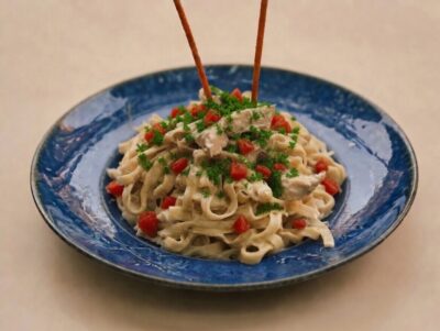 7 Easy Reasons to Love This 30-Minute Creamy Chicken Alfredo Fettuccine Thumbnail