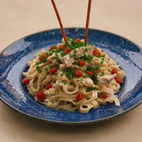 30-Minute Creamy Chicken Alfredo Fettuccine