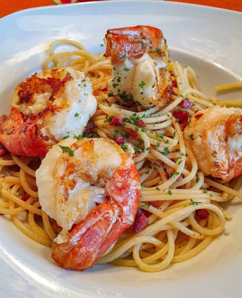 Mojo de Ajo Shrimp Pasta with garlic shrimp, lime, and parsley